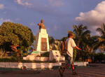 Diego is the capital of northern Madagascar. Former French garrison, it carries in its streets with evocative names, traces of its military past